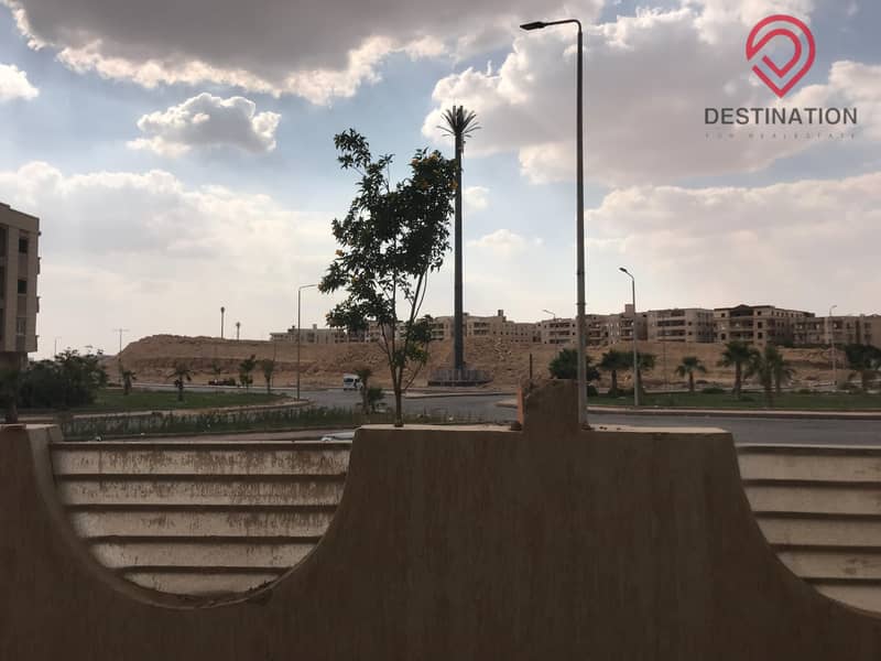 17 047826c6-a3fb-4e27-ac46-1277bbe7cf9e. jpg