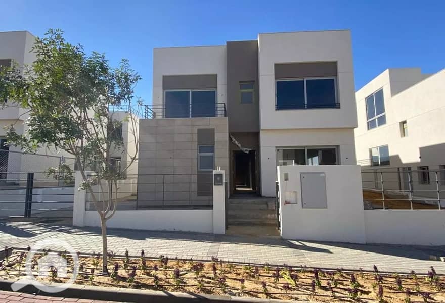 7 63b794f4-c0da-43d4-976e-6363a8175dca. jpeg