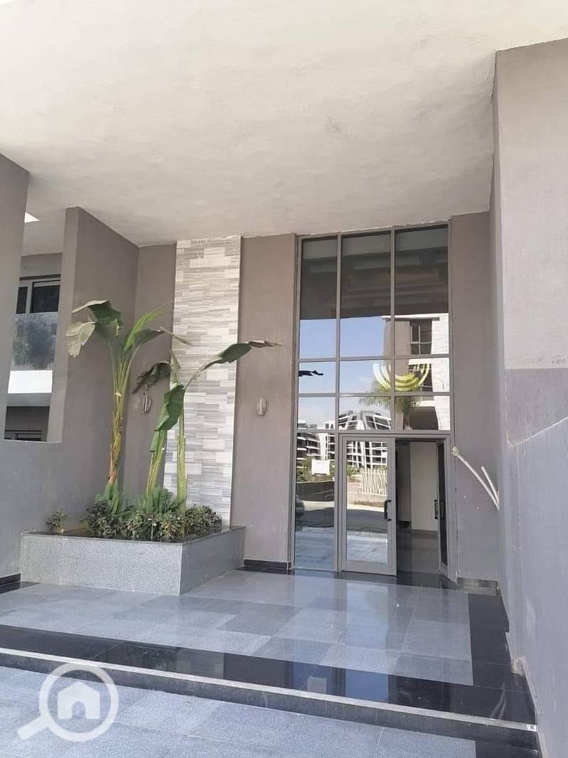 7 833b2b7d-32c2-4600-9244-fb0b4297b6e9. jpeg