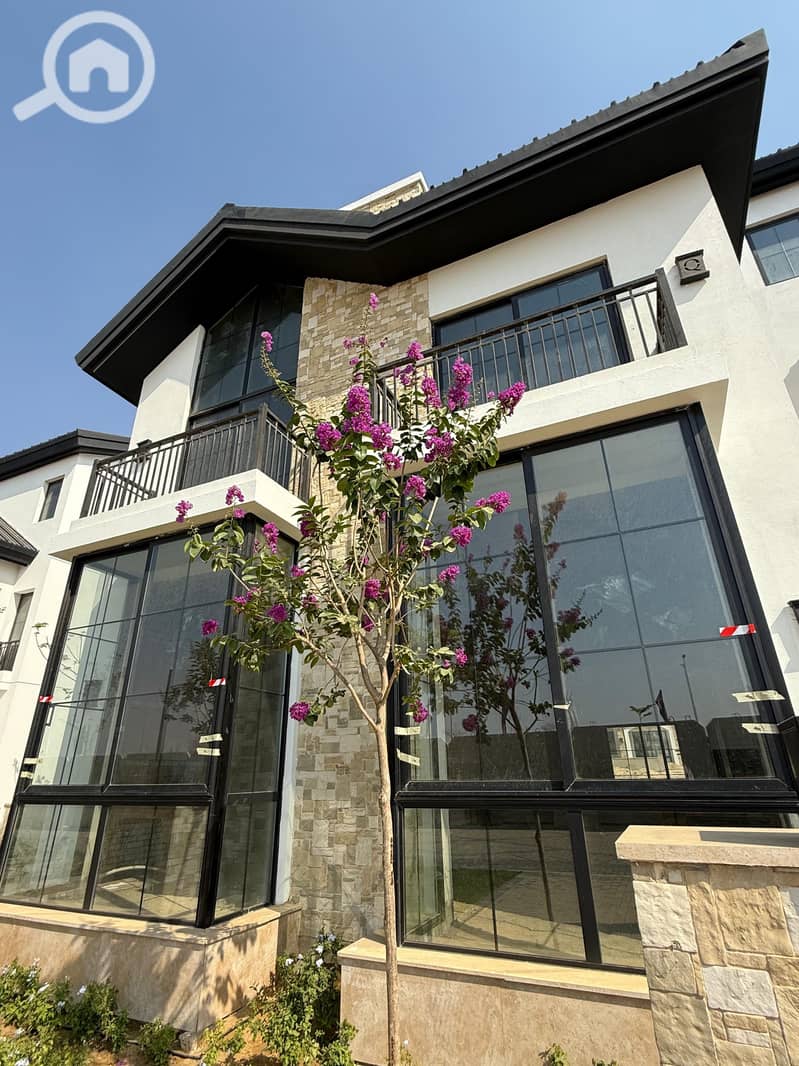 6 876d943a-0972-4be6-82a1-ebb3c13b4ae4. jpeg