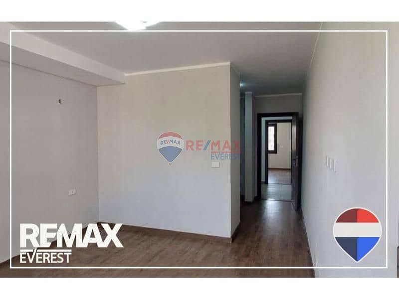 7 9124795f-9b01-4574-8f45-7e8db0b9417d. jpg