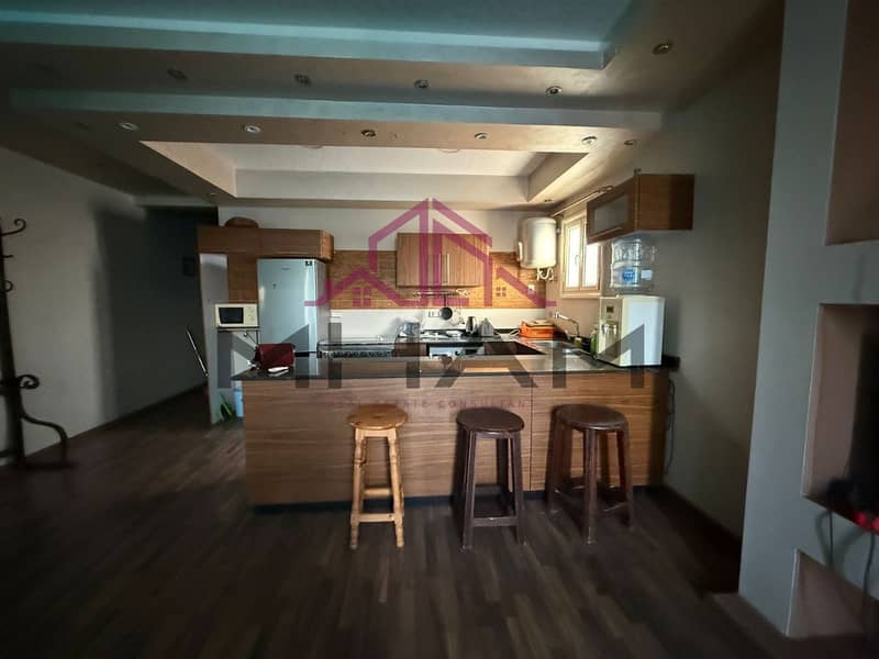 3 photo_5841569652356615171_y. jpg