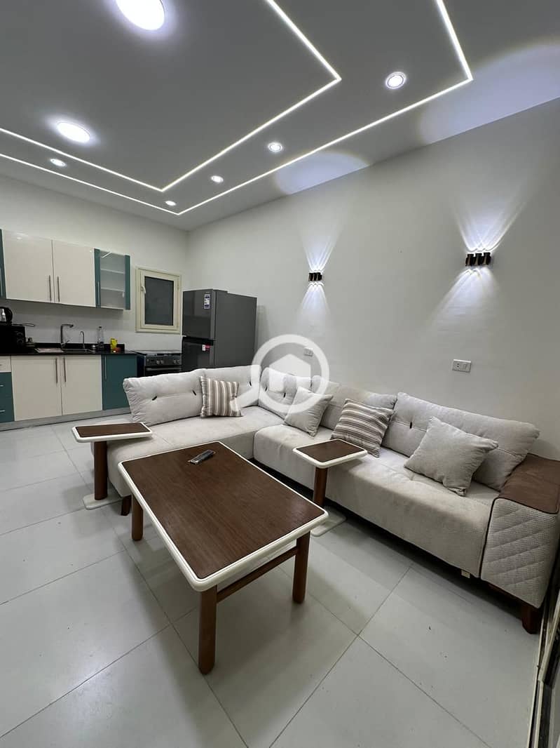 6 12c0576d-2d5c-432c-a806-04bd2b069991. jpeg