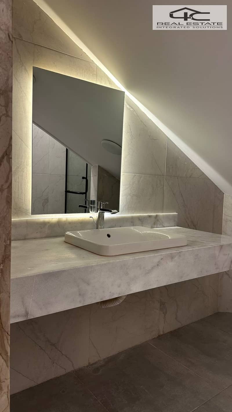 15 WhatsApp Image 2025-11-20 at 2.17. 59 PM (3). jpeg