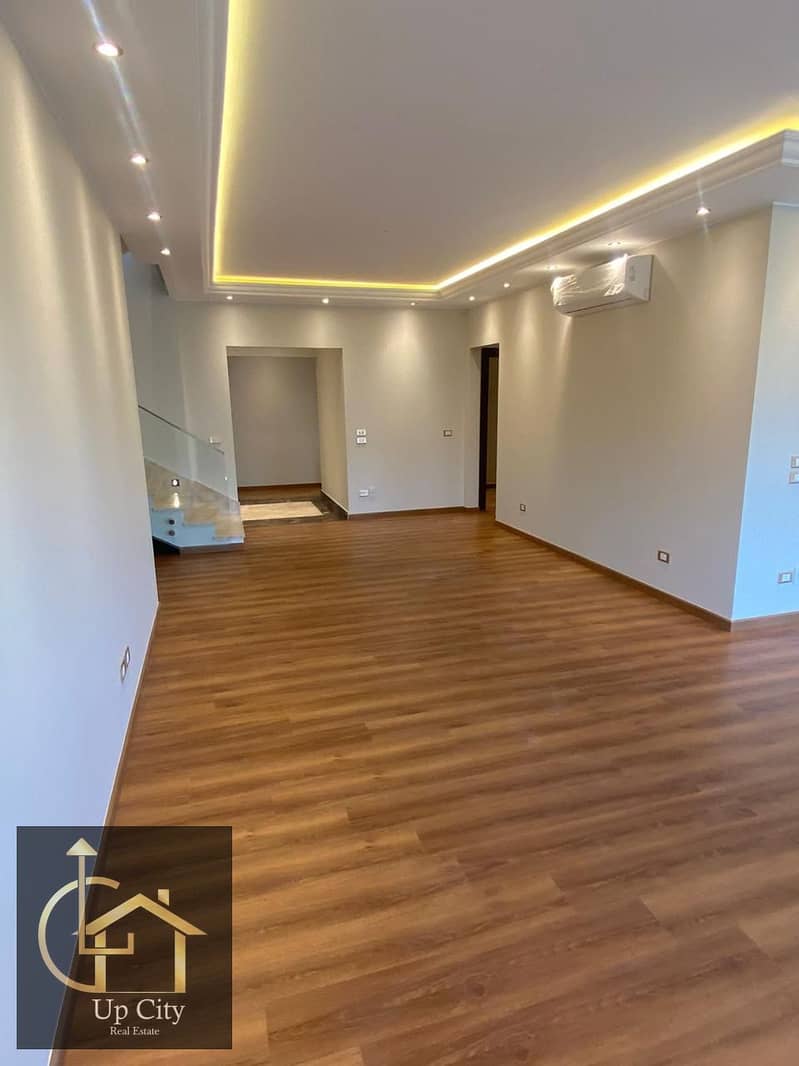 2 WhatsApp Image 2025-11-20 at 20.28. 45 (1). jpeg