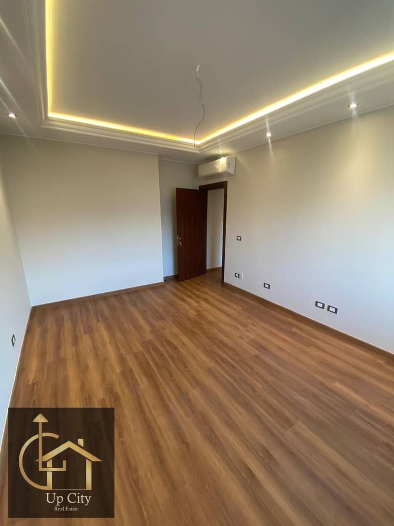 12 WhatsApp Image 2025-11-20 at 20.28. 46 (4). jpeg