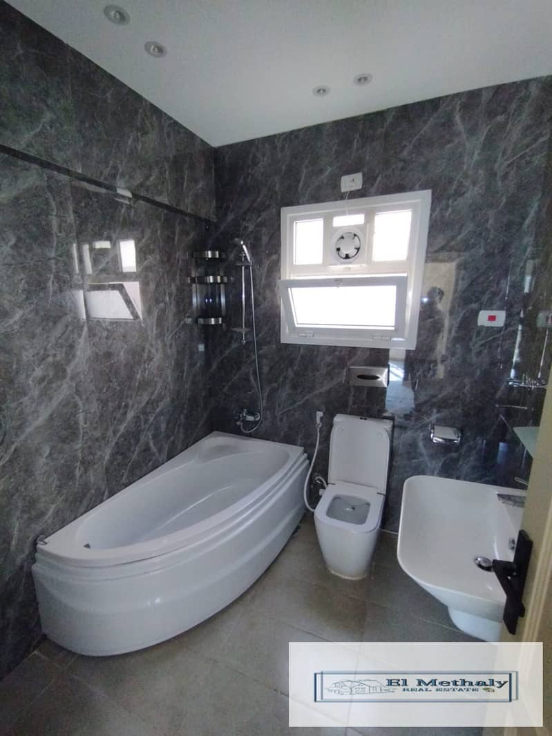 3 e6e408ba-530a-453c-be71-a09459b336b8. jpg