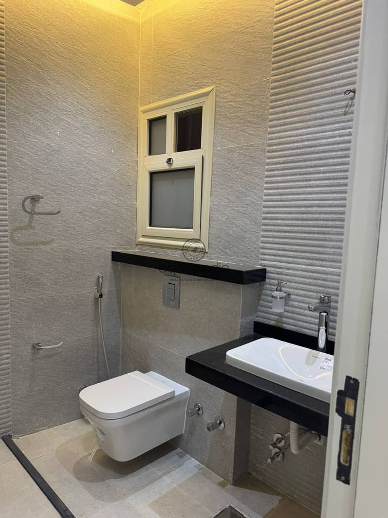 10 WhatsApp Image 2025-11-26 at 4.10. 22 PM. jpeg