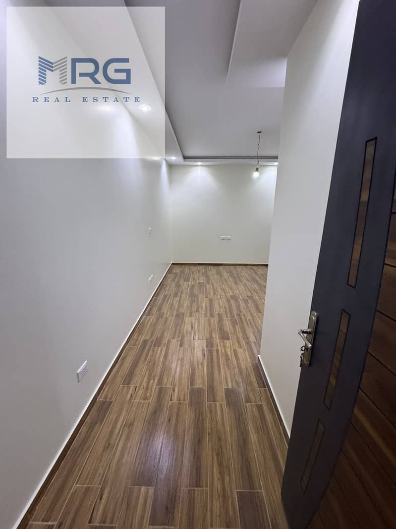 5 WhatsApp Image 2025-10-15 at 3.18. 44 PM (5). jpeg