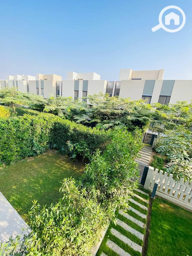 7 a596e219-176c-41d1-ad62-c66c3ab53d35. jpeg