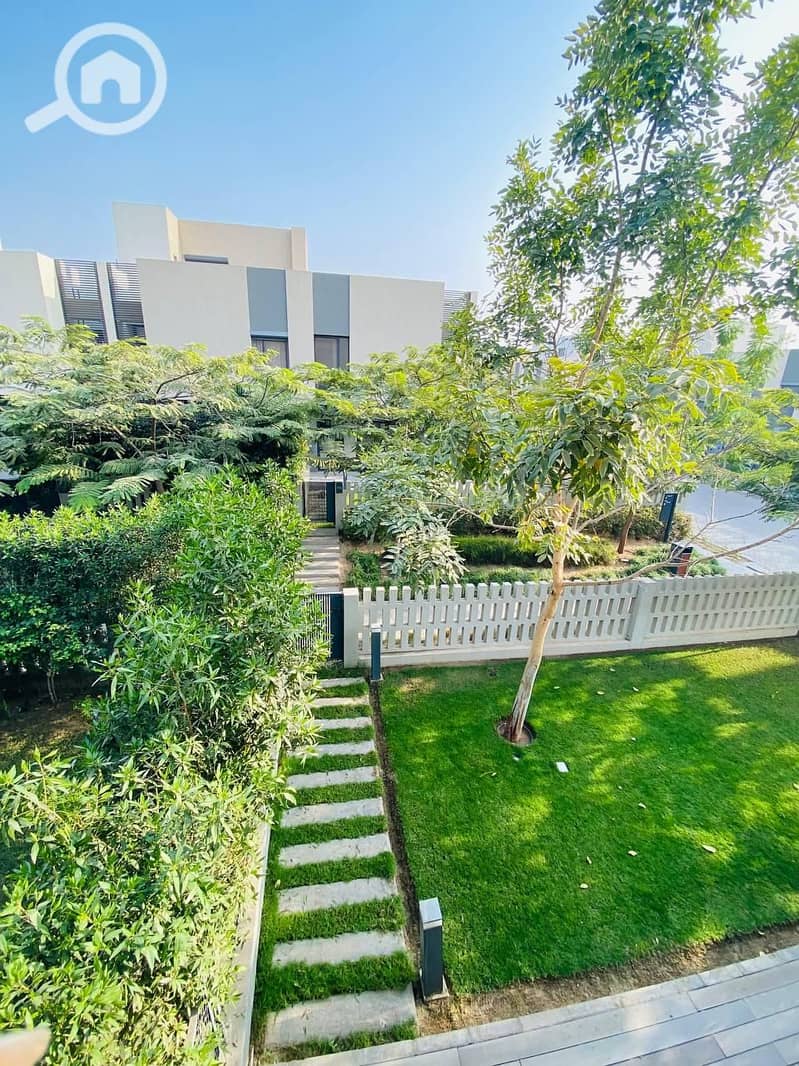 8 3d2d2896-15a3-4430-a1fb-c0fec8f338f6. jpeg