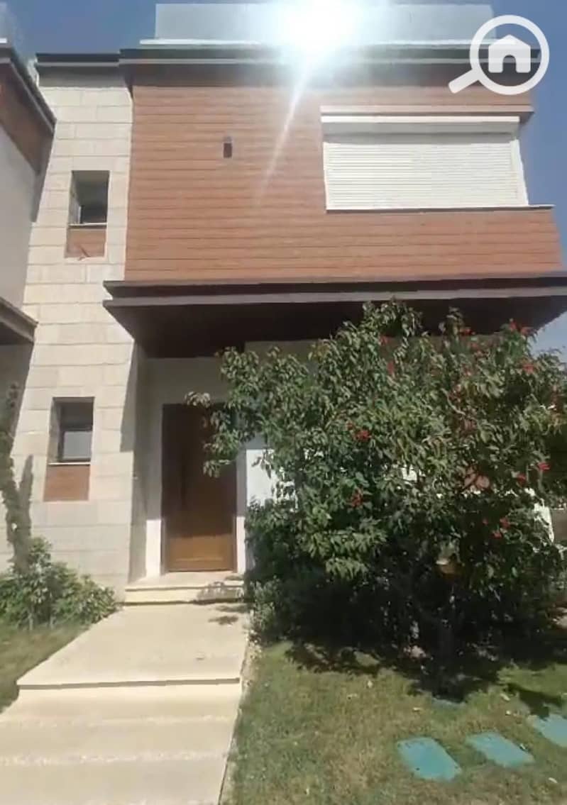 3 e3bb5b67-896d-46aa-bd67-21a45a12c893. jpeg