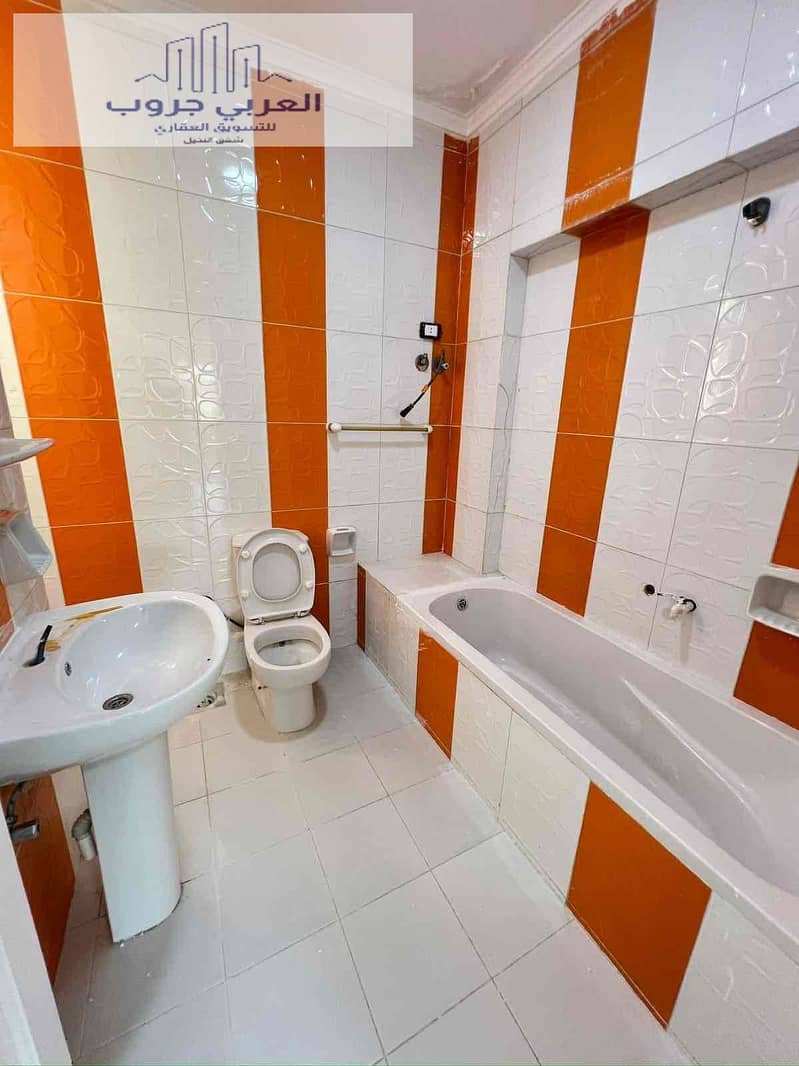 4 652a76b7-4f46-47ac-b4ce-486f69ee5c2b. jpg