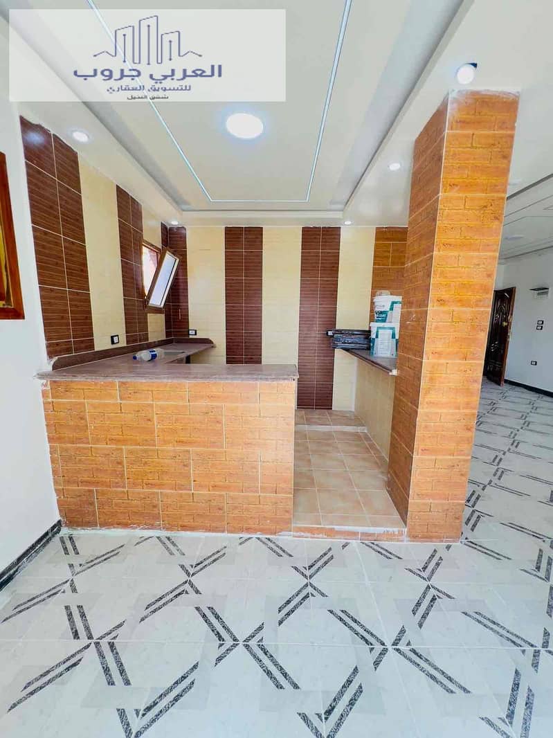 12 eb2ccc1c-a441-4737-927c-661cd3e8d060. jpg