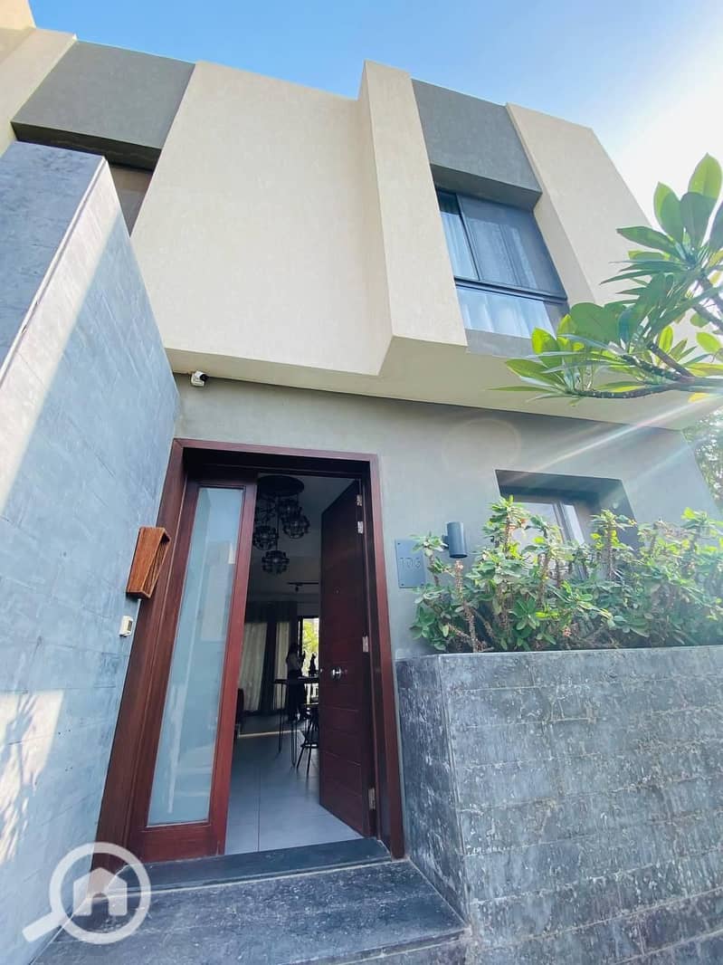 10 7d1418de-0550-4bf6-96c2-9edaaa5d1cf1. jpeg