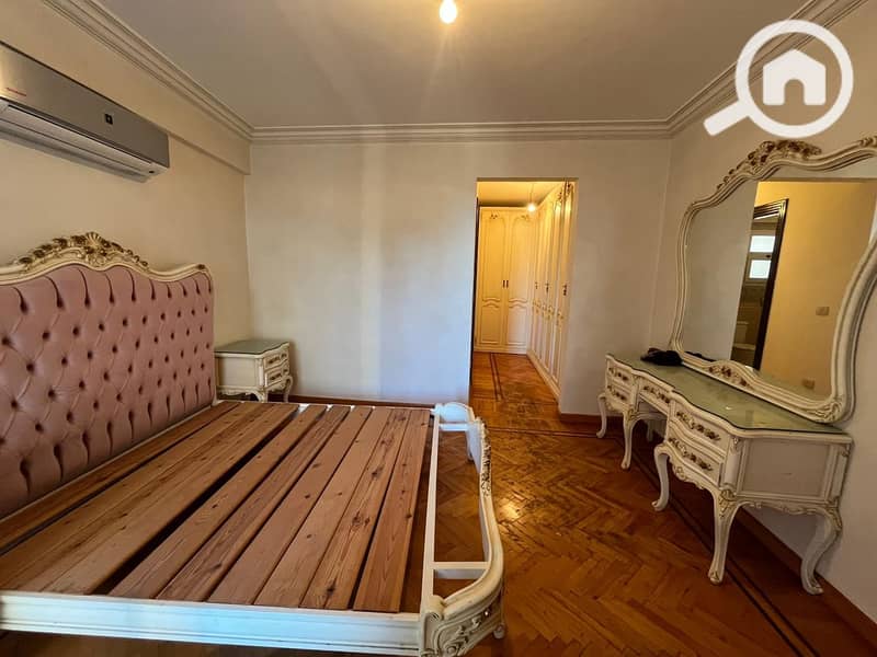 5 82dbd0dc-d34f-4c70-a73e-fa07d1dbbba0. jpeg