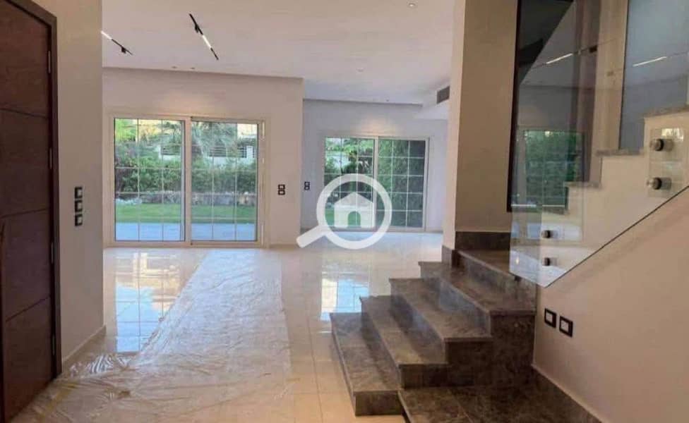 4 3ee00c0f-4722-4e4f-9262-9a1bd7dd1ce7. jpeg