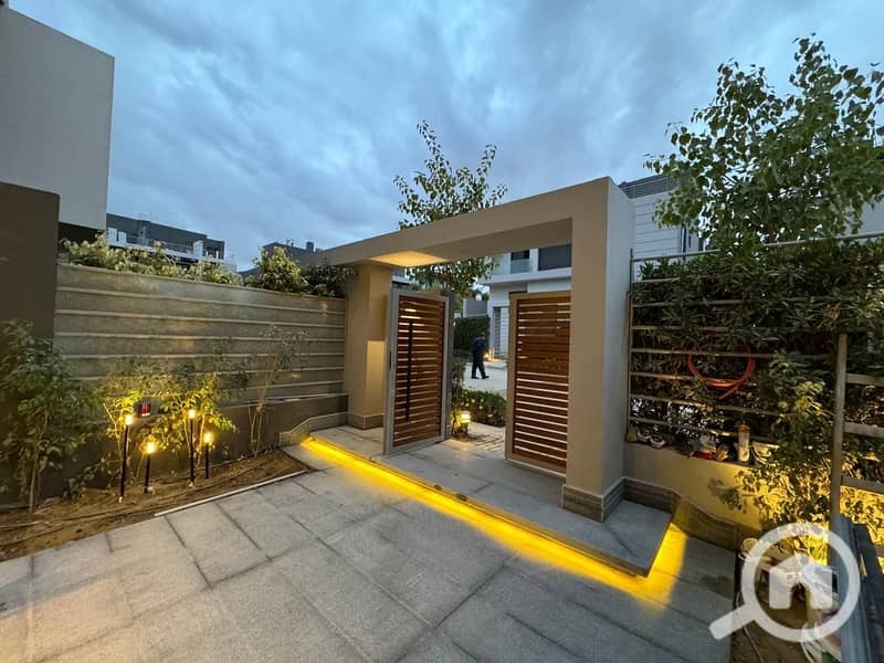 7 7d4be00d-4167-4562-b706-100372131ebd. jpeg