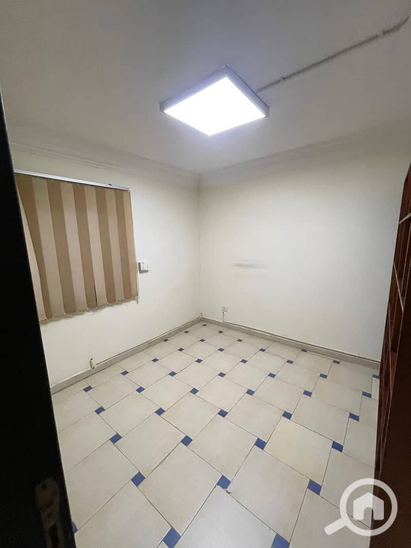 5 WhatsApp Image 2025-10-16 at 6.33. 43 PM. jpeg