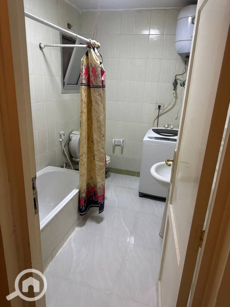 7 b81428ff-fb2b-4641-a520-c2b831104870. jpeg