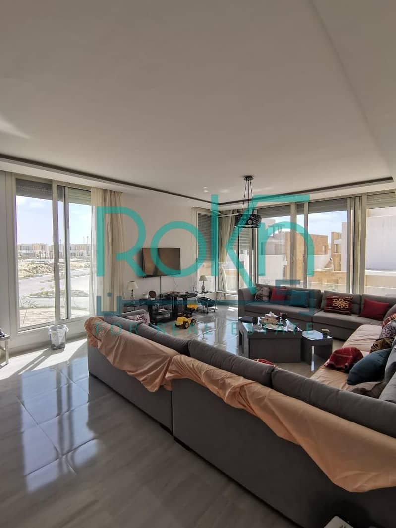 f199dc12-6b06-4198-9474-c0d50eb97fc6. jpg