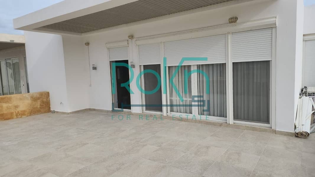 4 2d595e5d-bb3a-45bc-be32-3f32602ebab7. jpg