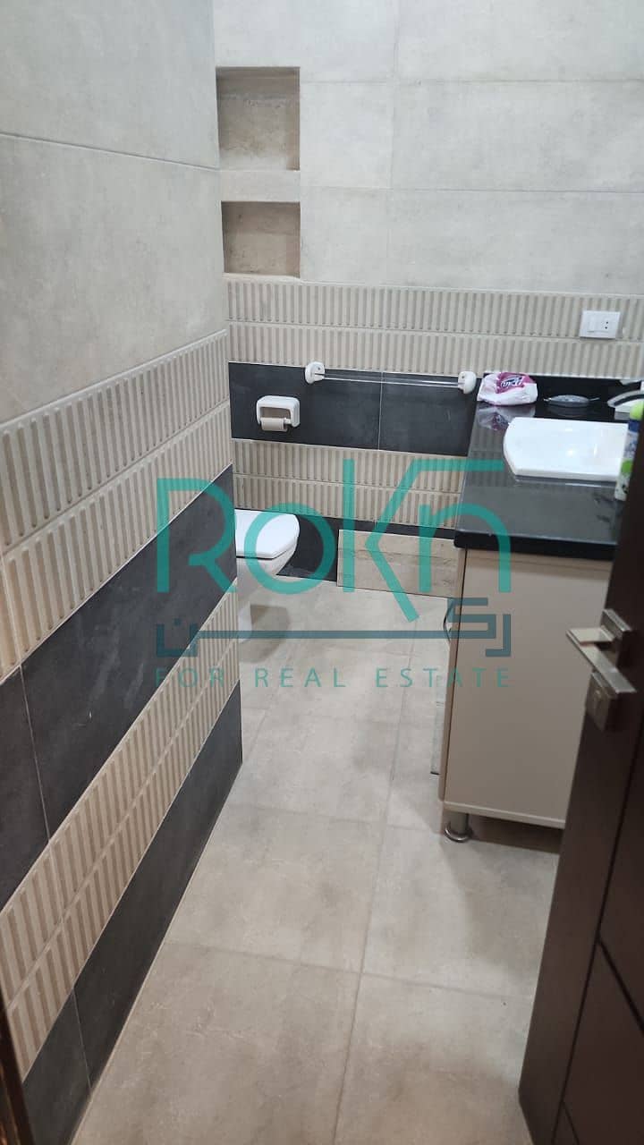 8 373e3d39-4198-4a4b-bd2b-5d3bb428dd4c. jpg