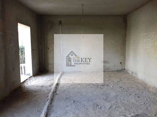 8 شقة-ذات-نصف-تشطيب. jpg