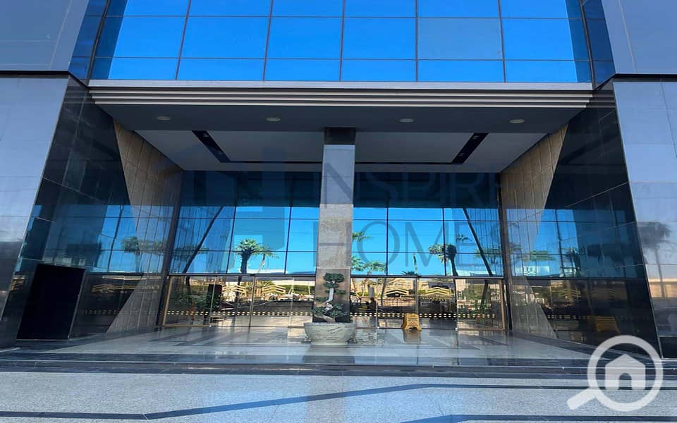 4 WhatsApp Image 2025-11-04 at 17.33. 10 (2). jpg