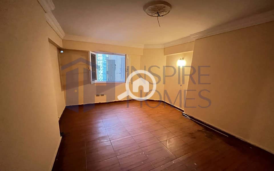 3 WhatsApp Image 2025-11-16 at 16.22. 13 (1). jpg