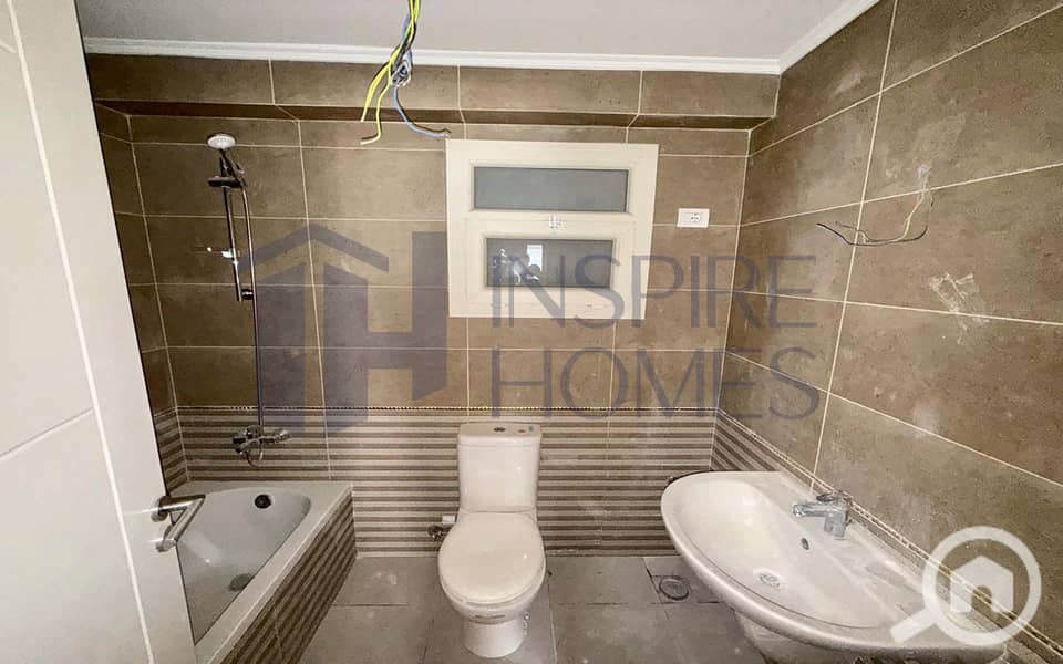 7 WhatsApp Image 2025-11-04 at 17.36. 21 (7). jpg