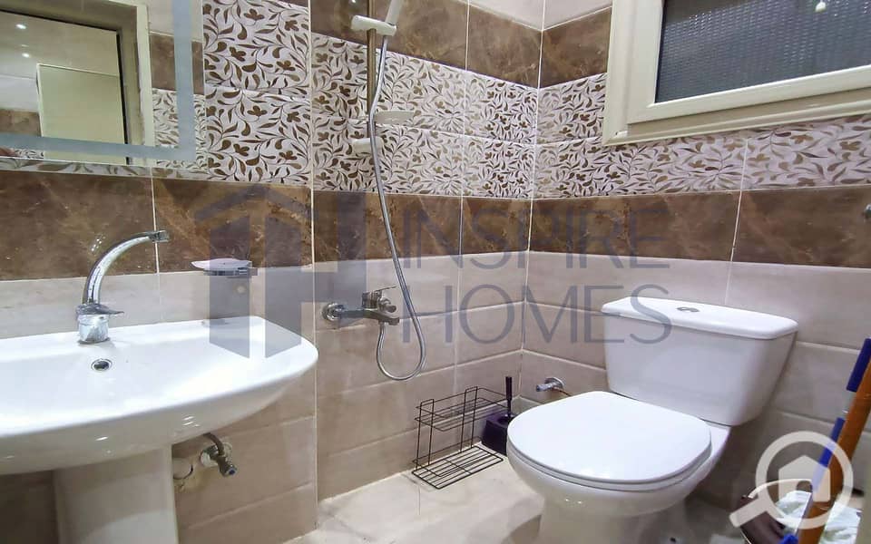 11 WhatsApp Image 2025-11-03 at 22.52. 32 (2). jpg