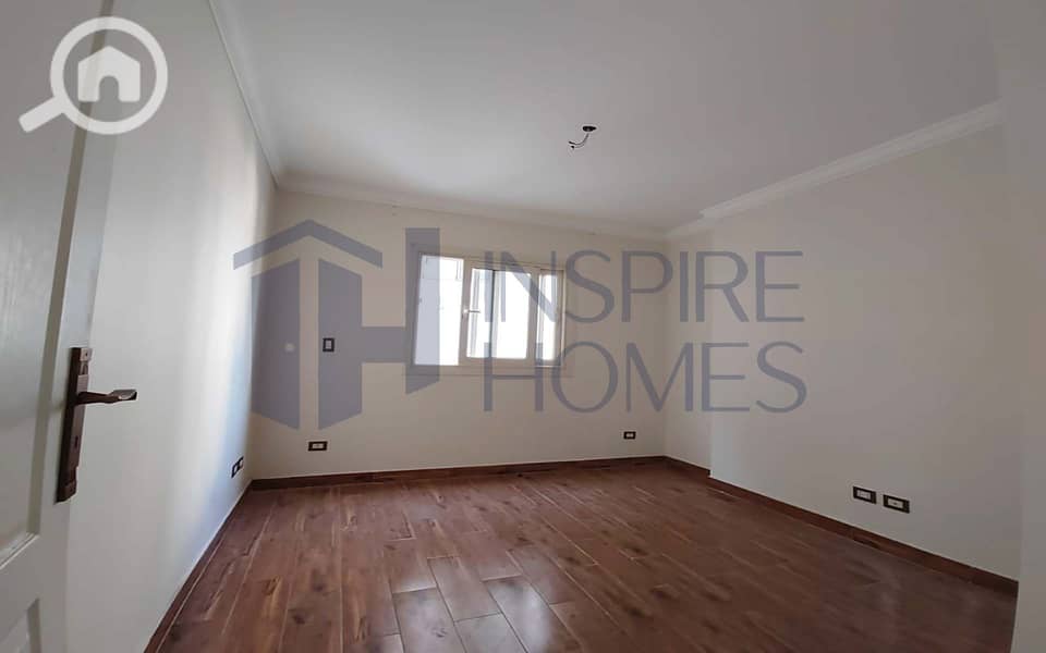 4 WhatsApp Image 2025-11-05 at 13.05. 14. jpg