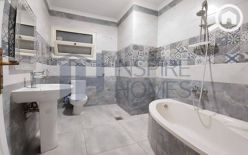 6 WhatsApp Image 2025-11-05 at 13.05. 13 (1). jpg