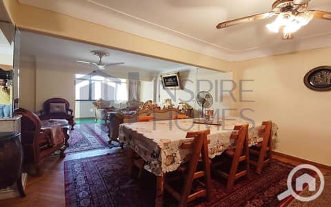 فلیٹ 2 غرفة نوم للايجار في سابا باشا، الإسكندرية - 1. jpg