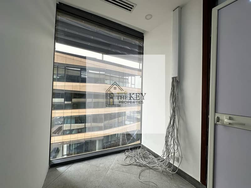 12 WhatsApp Image 2025-11-24 at 21.11. 50 (4). jpeg