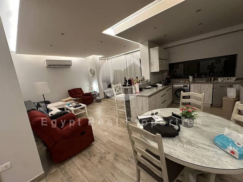 6 PHOTO-2025-11-26-18-10-00 4. jpg