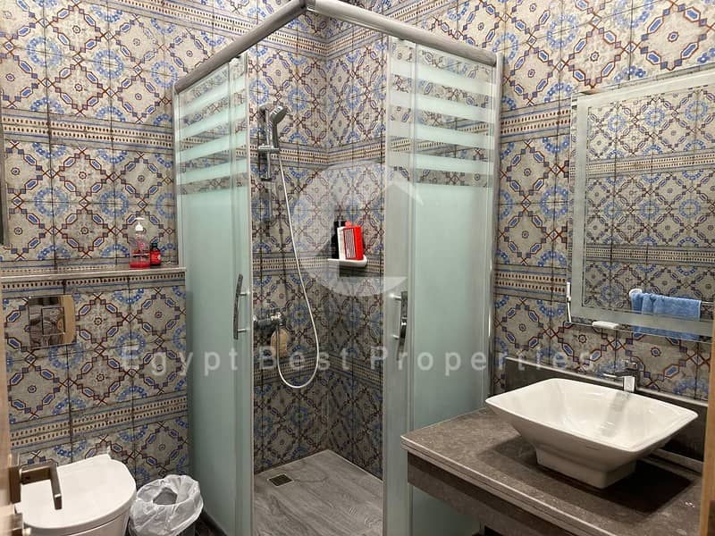 8 PHOTO-2025-11-26-18-10-00. jpg