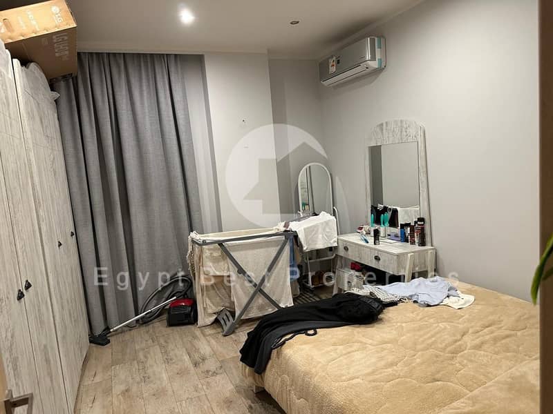 10 PHOTO-2025-11-26-18-09-59 4. jpg