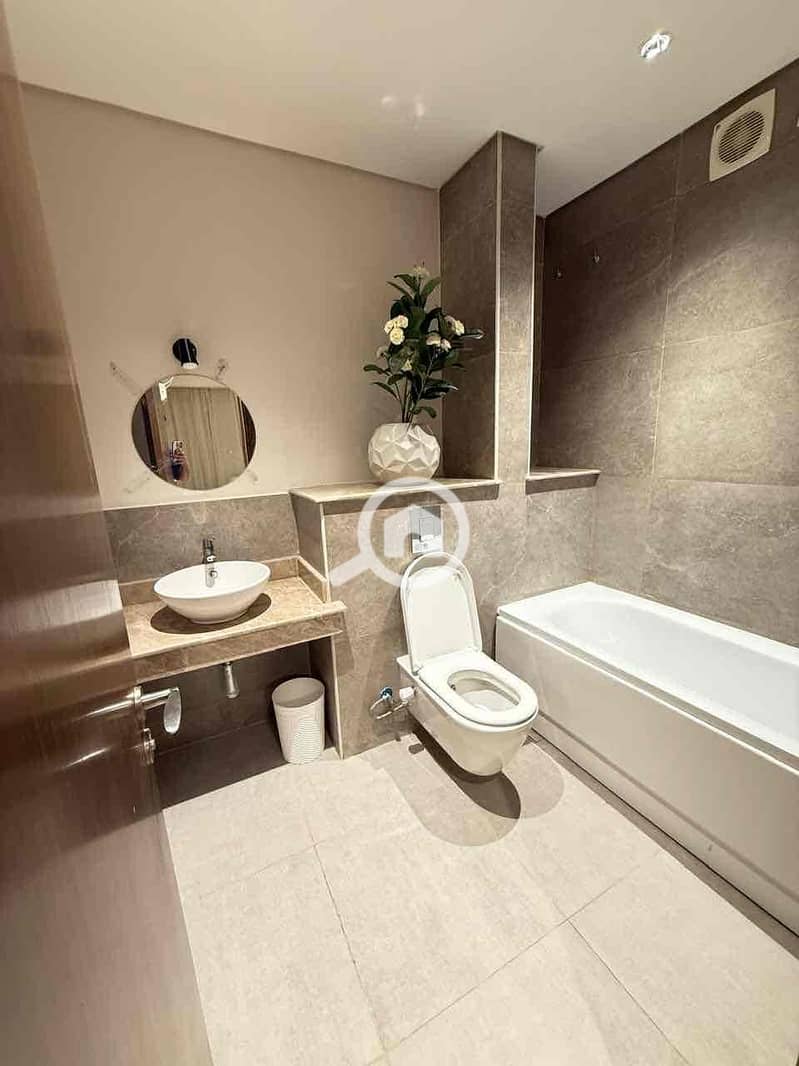 9 020fd5d9-5264-448d-96ac-a3c8a0290261. jpg