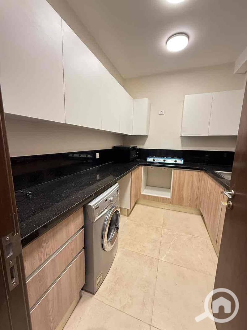 16 d5831376-0078-44f0-834b-0b60062769c2. jpg