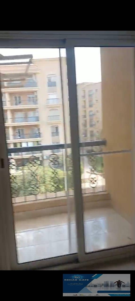 4 95fe0a1d-fc22-41c4-80b3-5c735262693d. jpg