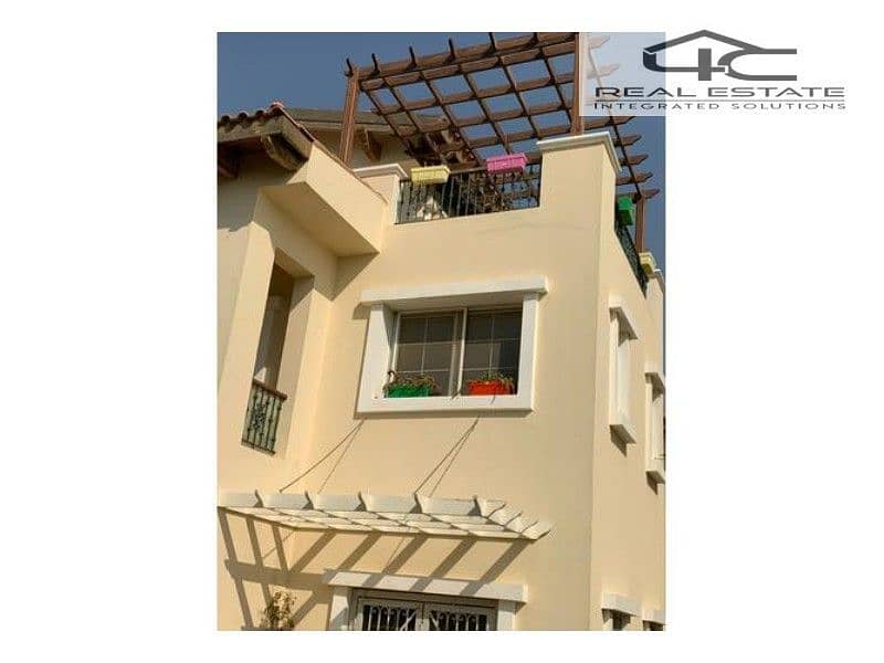 6 3827051-65b54o. jpg