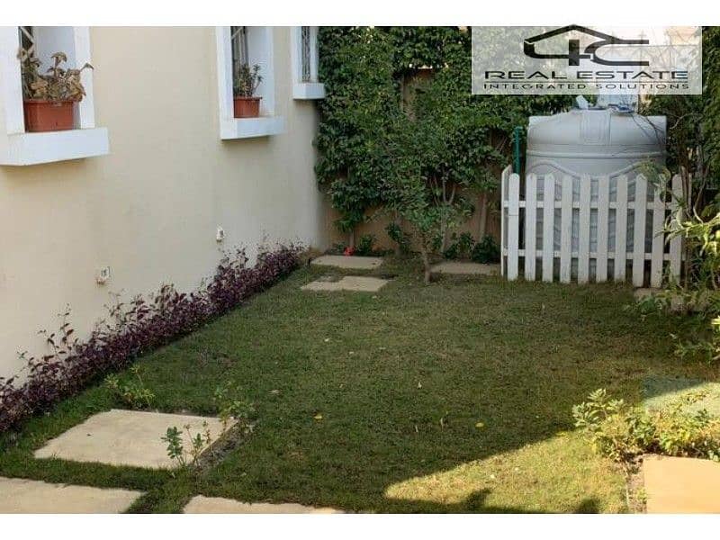 8 3827051-3005co. jpg