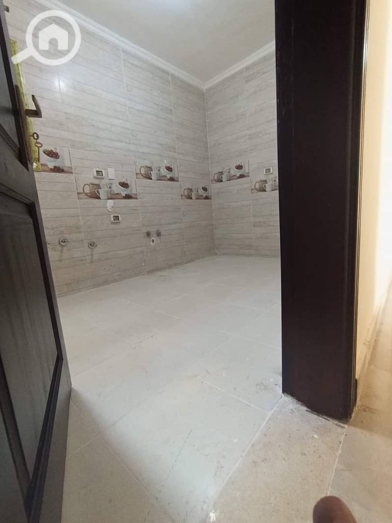 5 cf7b7eae-7f43-4cbf-8738-9fd92e1ef194. jpeg