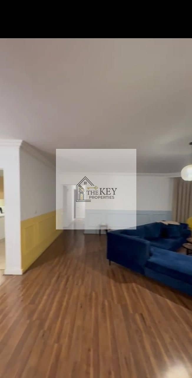 4 e2b94bd7-1ffc-443c-ba82-df61653a8116. jpg