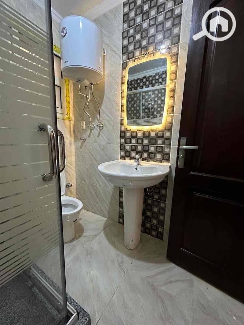 14 885691de-46e9-4147-b5ff-d879e2d9150b. jpg