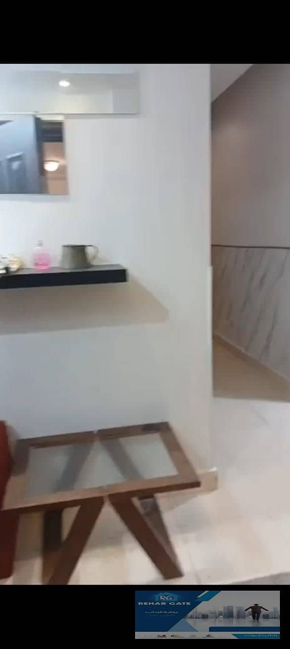 4 a1ecd302-682f-40ea-8213-046f4eb1a676. jpg