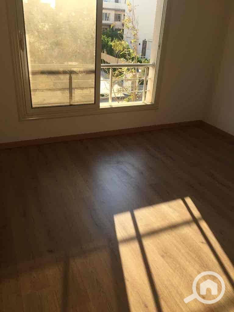 5 88873b10-920e-469b-b6a3-7d53eff6d971. jpg