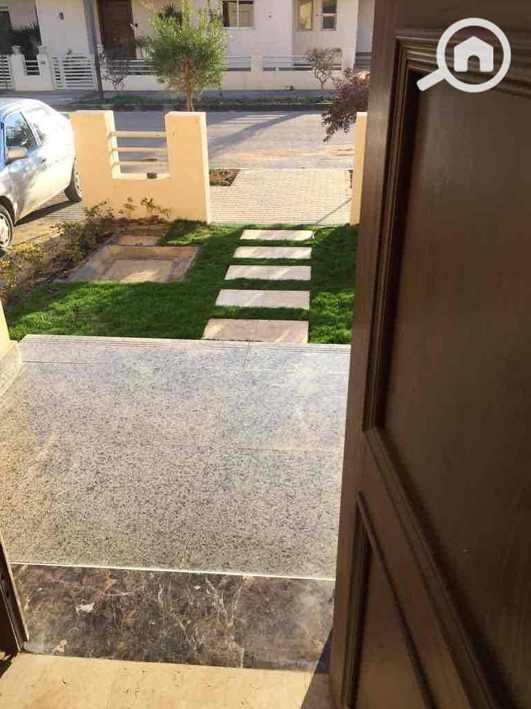 7 753b3024-e228-429e-a117-a2032919b50b. jpg